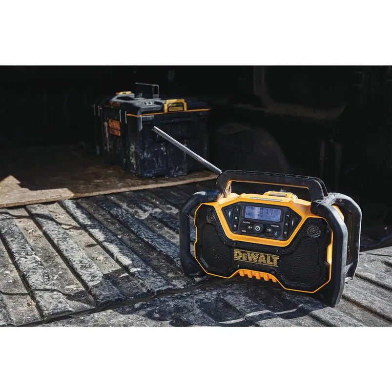 DCR028B 20-Volt MAX Compact Bluetooth Radio Tool Only