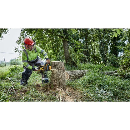 60V MAX Chainsaw 18 in Brushless Cordless Kit DCCS672X1 from